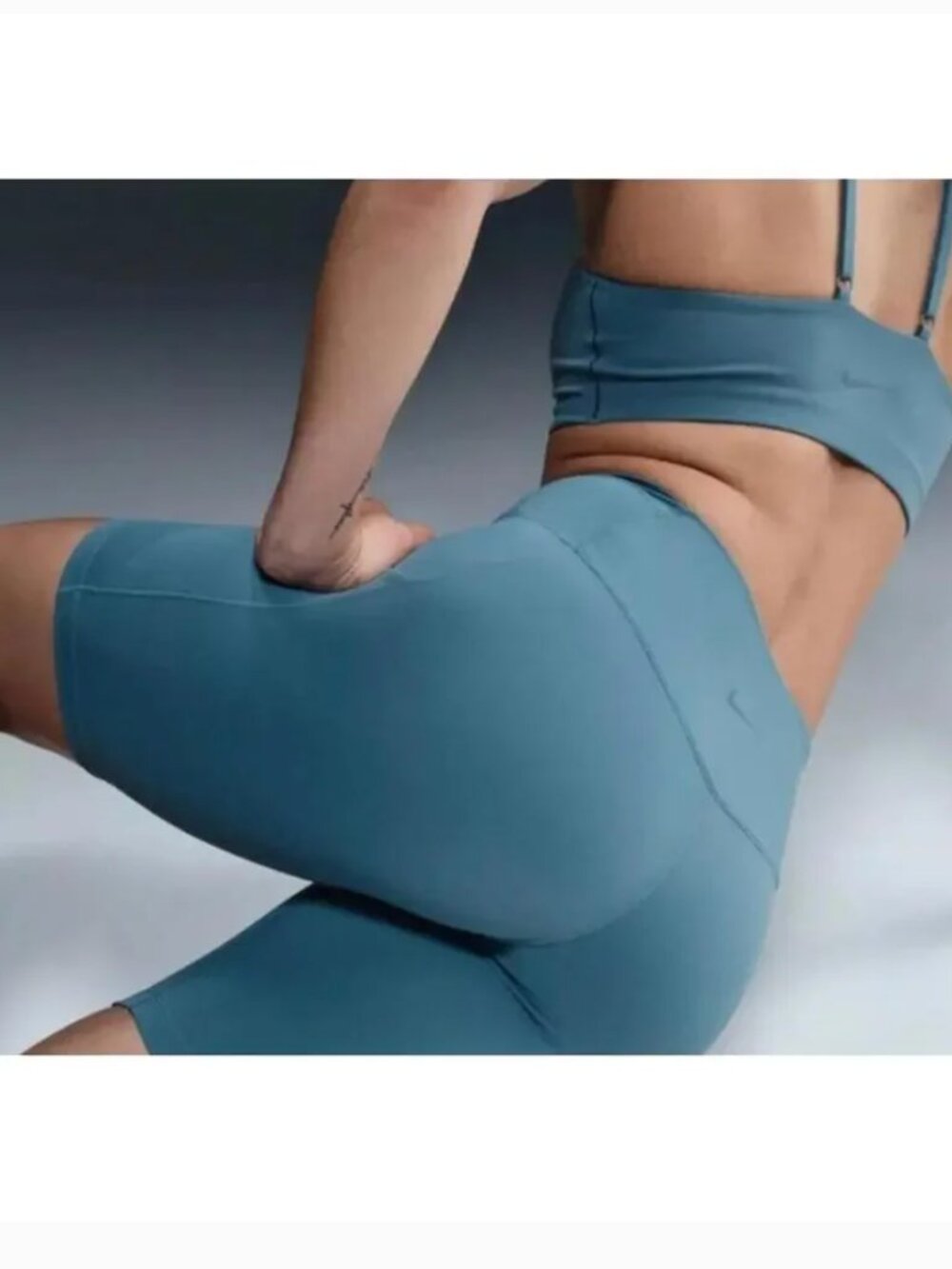 Nike One Women's High-Waisted 8" Biker Shorts with Pockets Smoke Blue